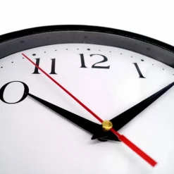 Wanduhr (Analog)
